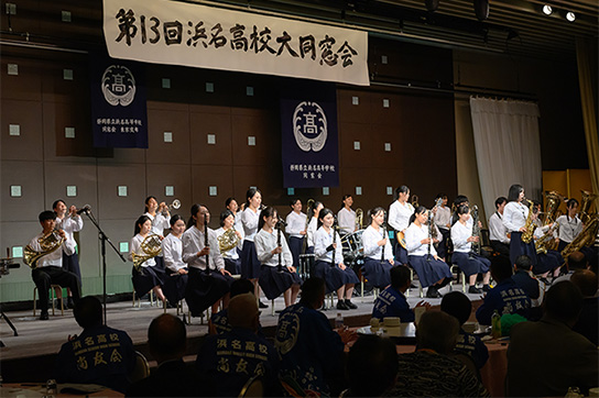 3．吹奏楽部　演奏